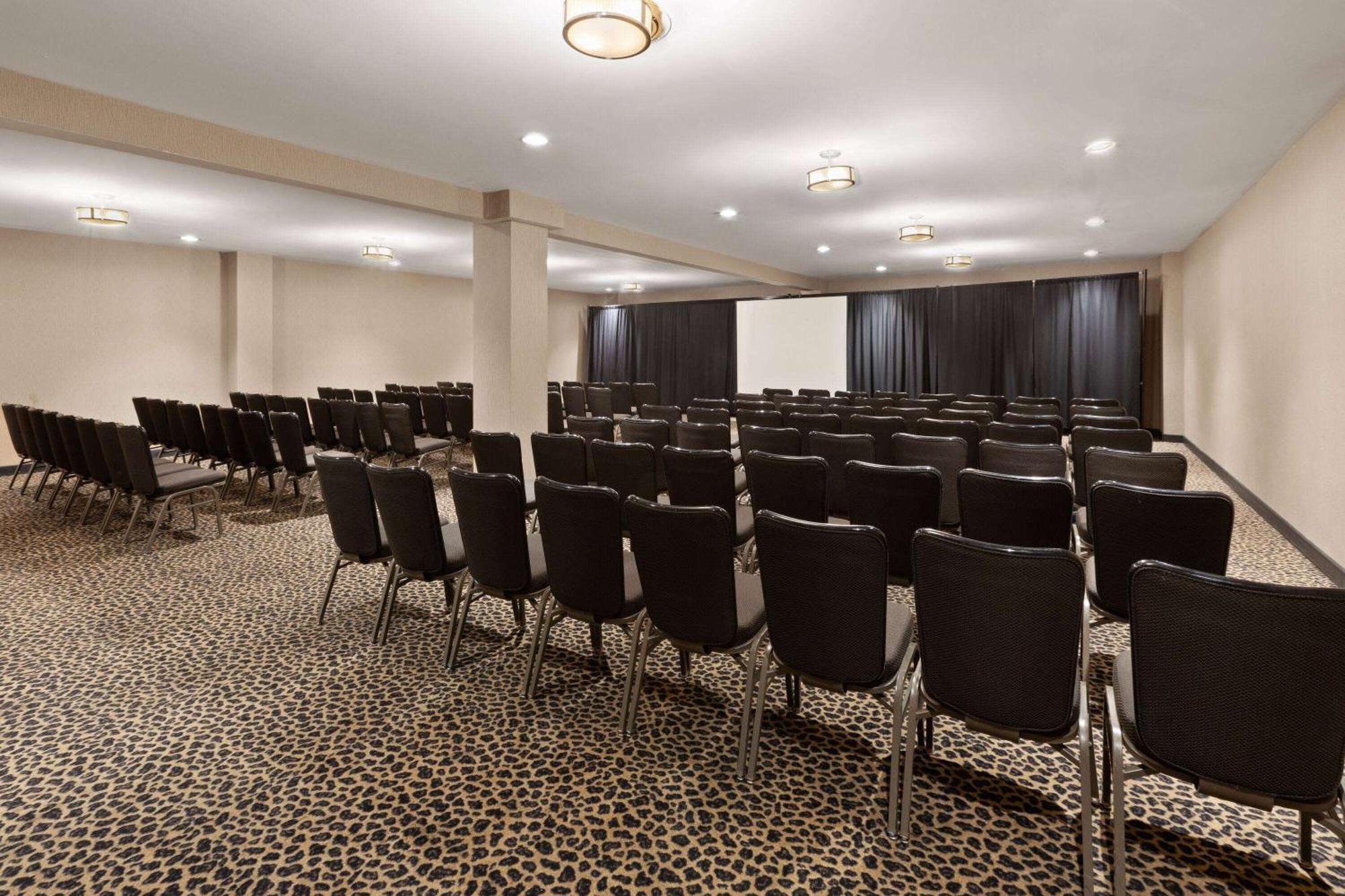 Wyndham Garden Norfolk Downtown Otel Dış mekan fotoğraf