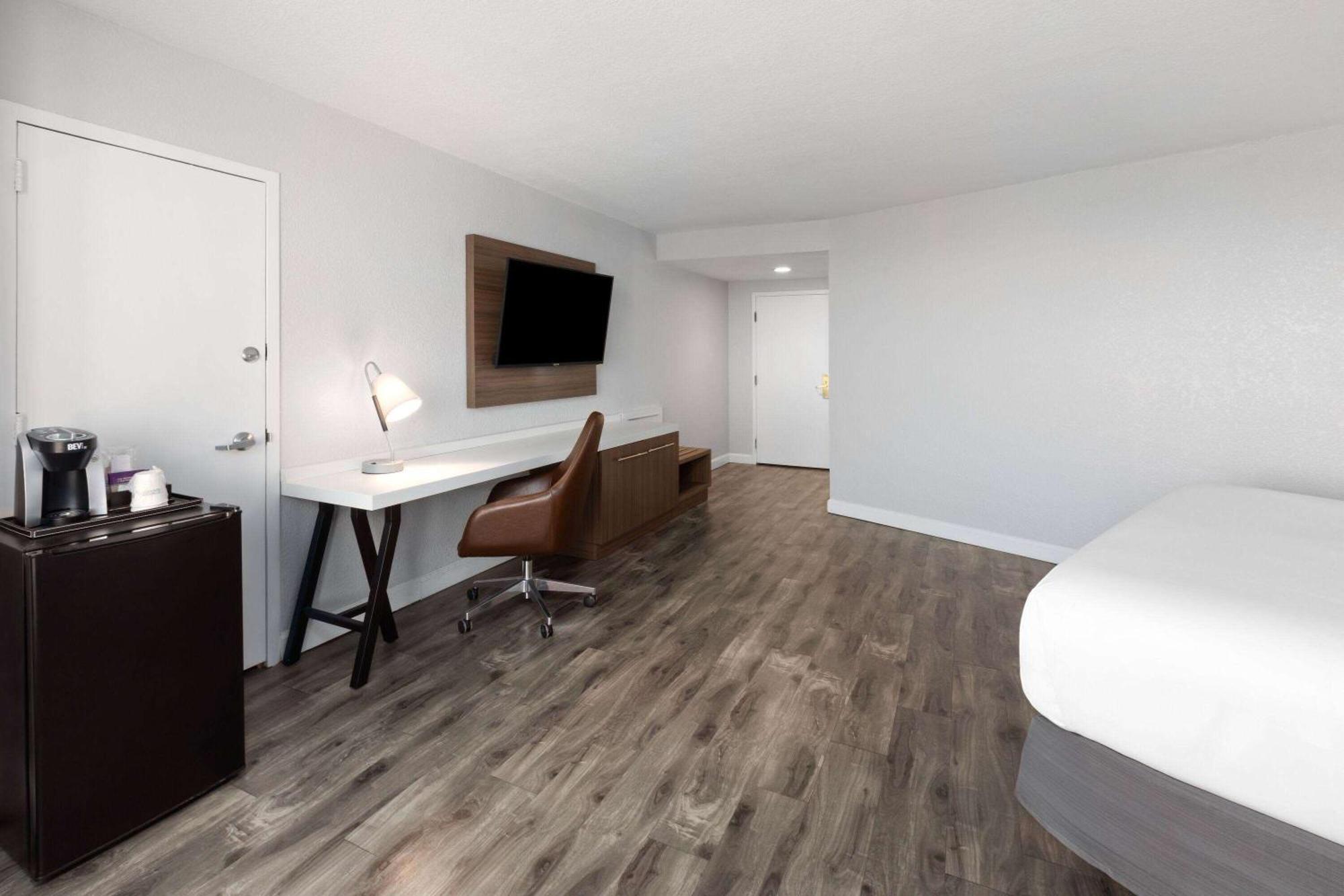Wyndham Garden Norfolk Downtown Otel Dış mekan fotoğraf