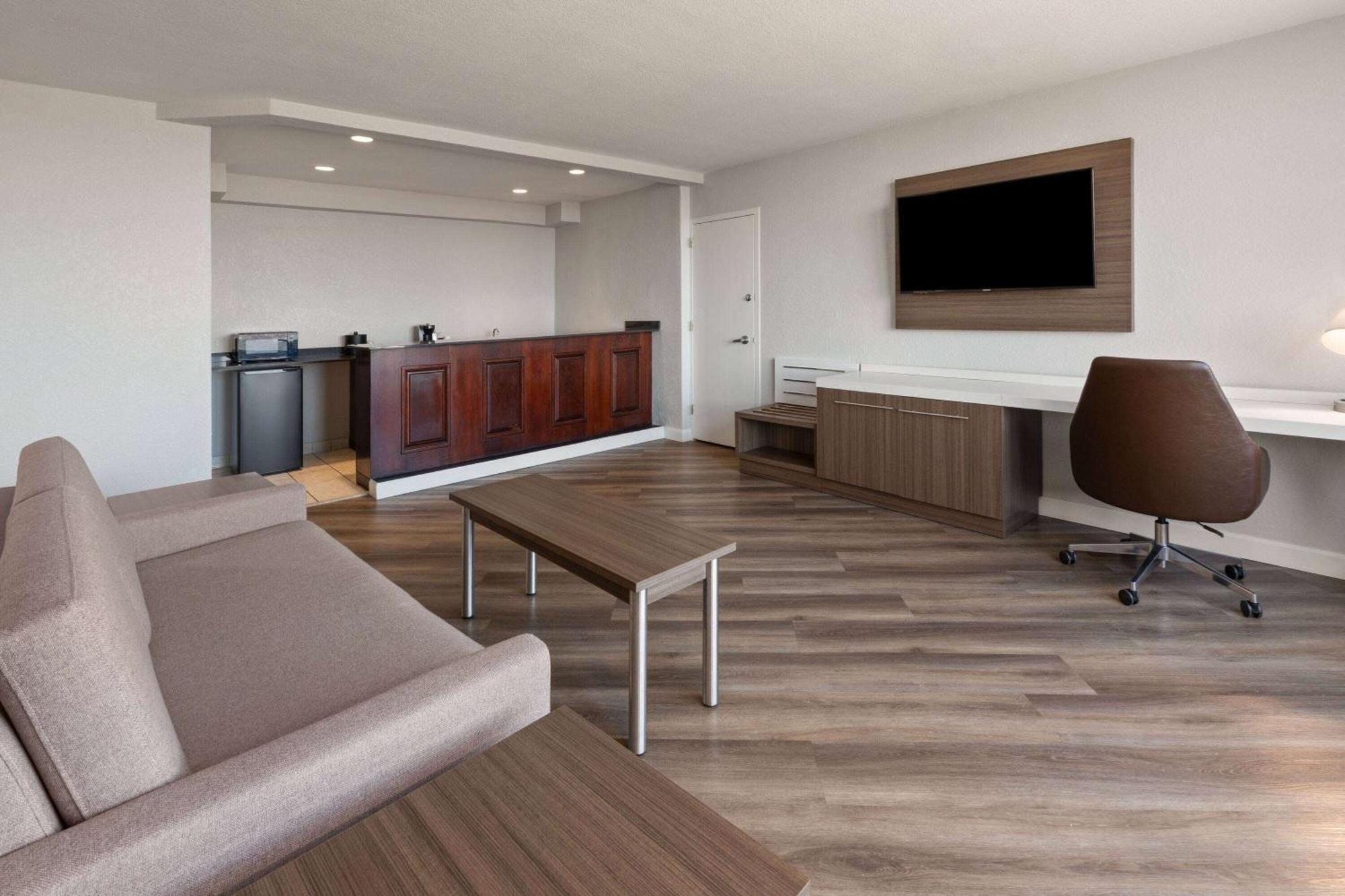 Wyndham Garden Norfolk Downtown Otel Dış mekan fotoğraf