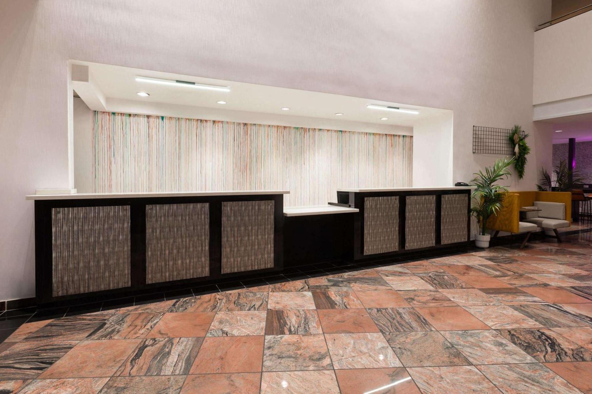 Wyndham Garden Norfolk Downtown Otel Dış mekan fotoğraf